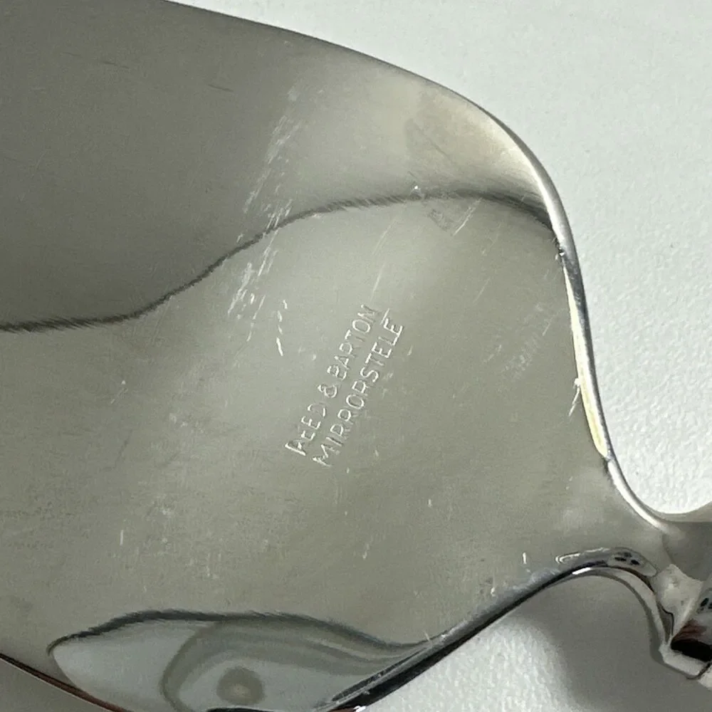 Reed & Barton Beaded English Gentry Silverplate Pie Cake Server 10-3/4